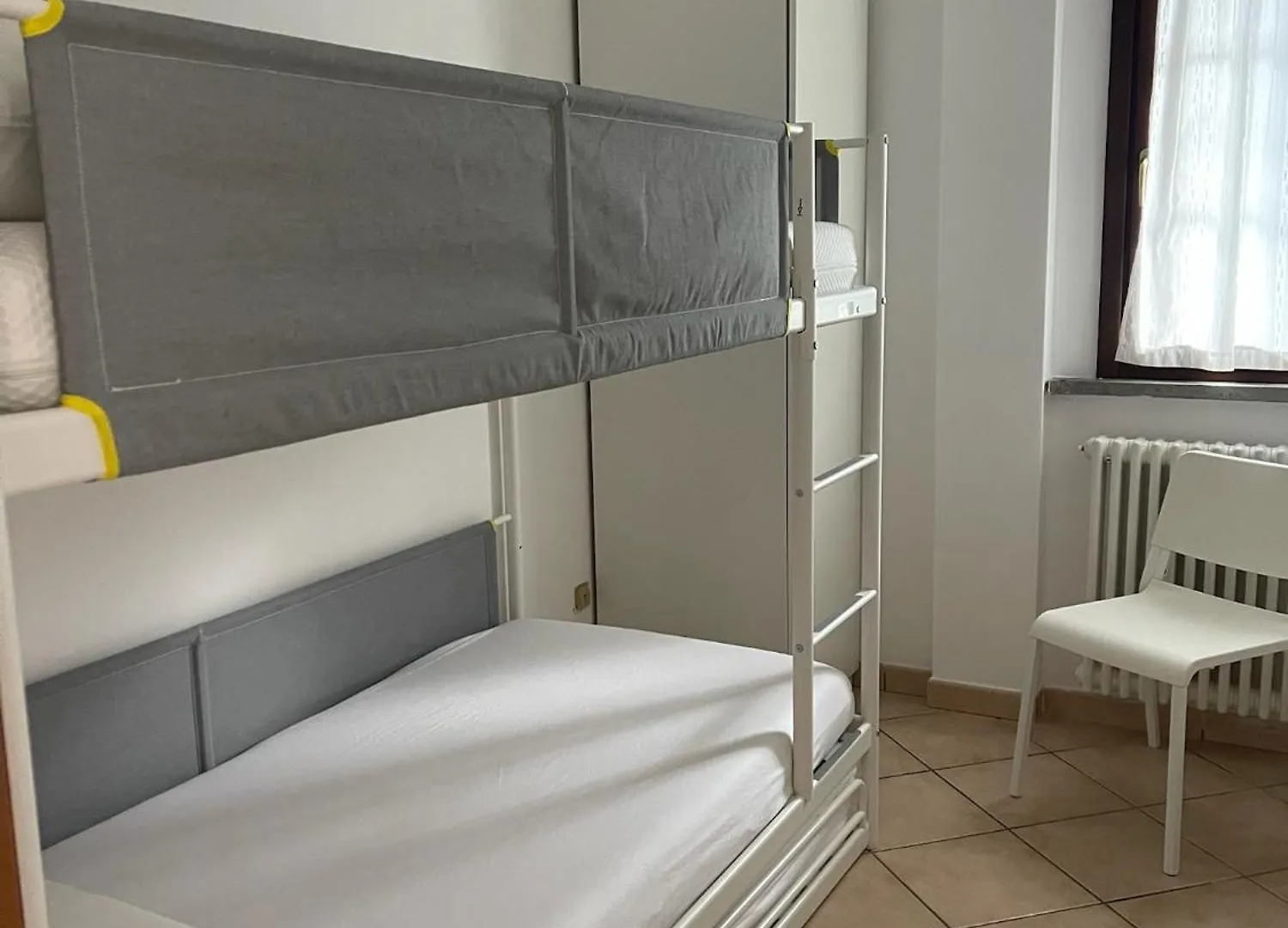 Hom - Appartamento Fino A 7 Posti Letto Comodo Al Centro Storico, Al Casello A1 E Alla Stazione Av レッジョ・エミリア 0*,  イタリア