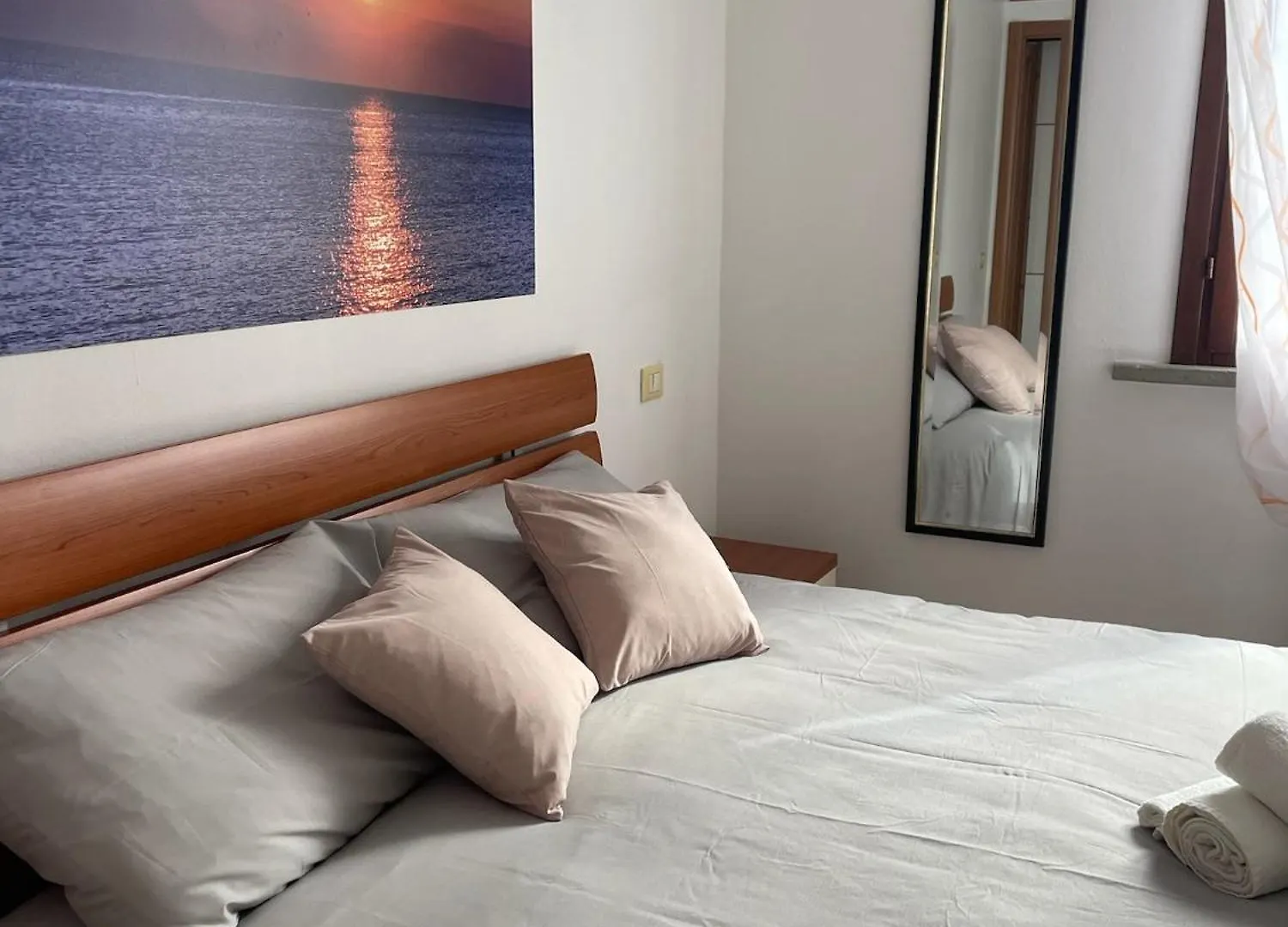 Hom - Appartamento Fino A 7 Posti Letto Comodo Al Centro Storico, Al Casello A1 E Alla Stazione Av レッジョ・エミリア アパート