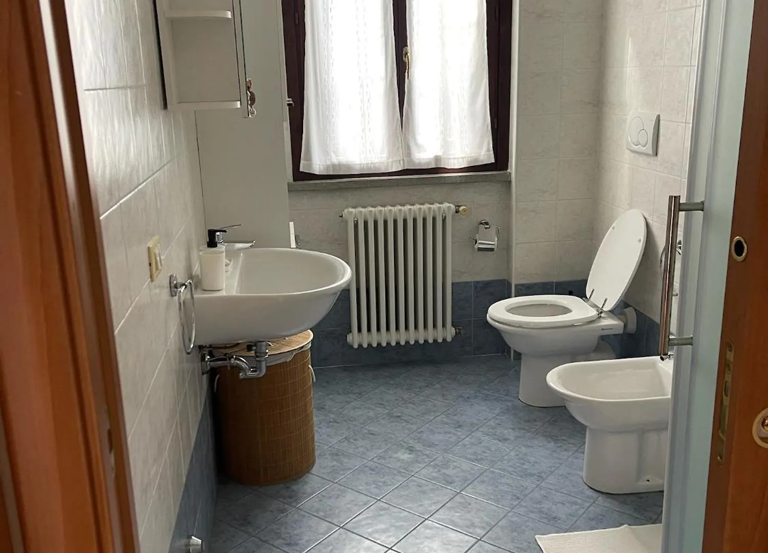 アパート Hom - Appartamento Fino A 7 Posti Letto Comodo Al Centro Storico, Al Casello A1 E Alla Stazione Av レッジョ・エミリア イタリア